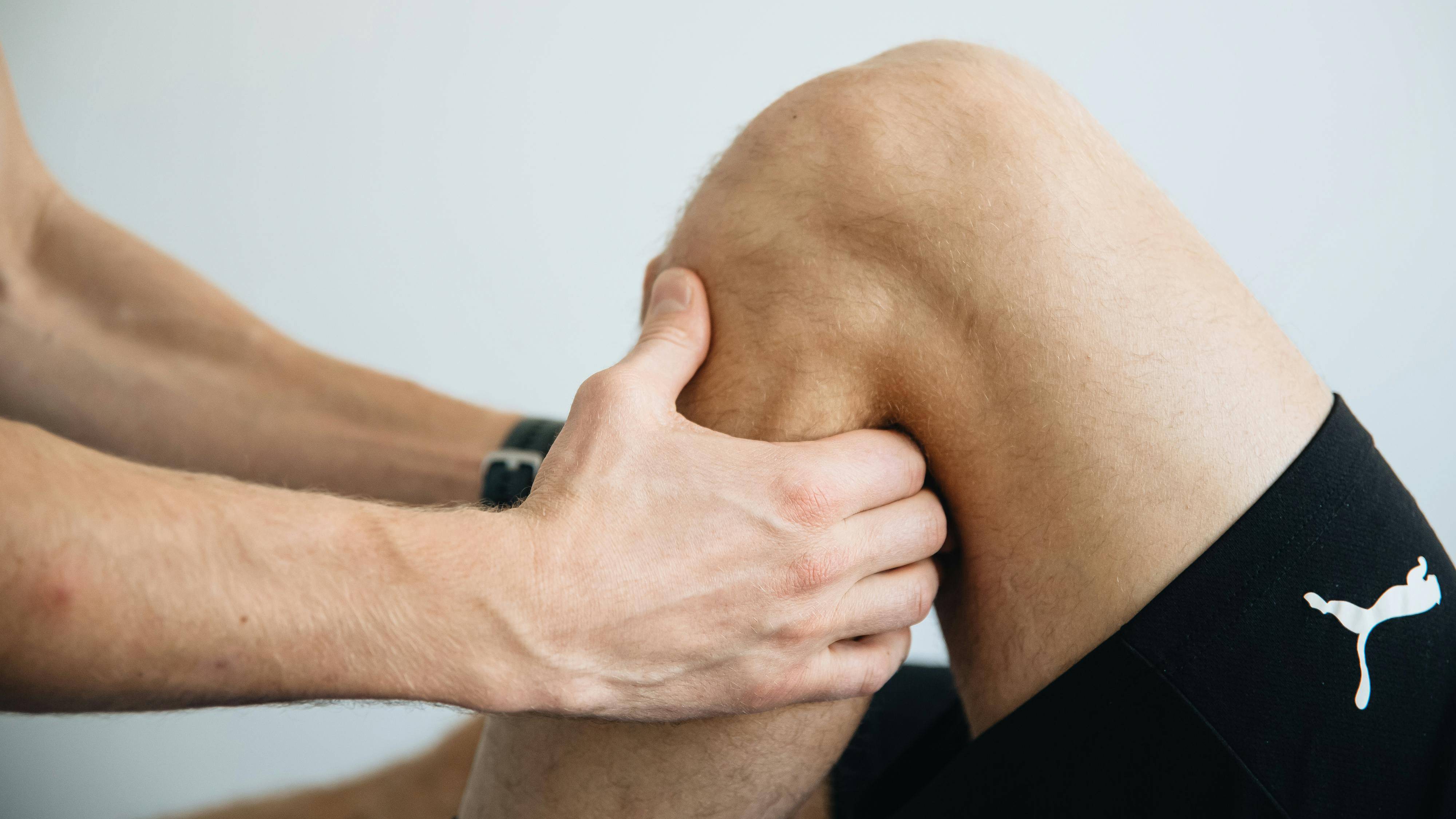 Người bệnh cần thăm khám sớm để được chẩn đoán và điều trị kịp thời khi có dấu hiệu bị viêm khớp