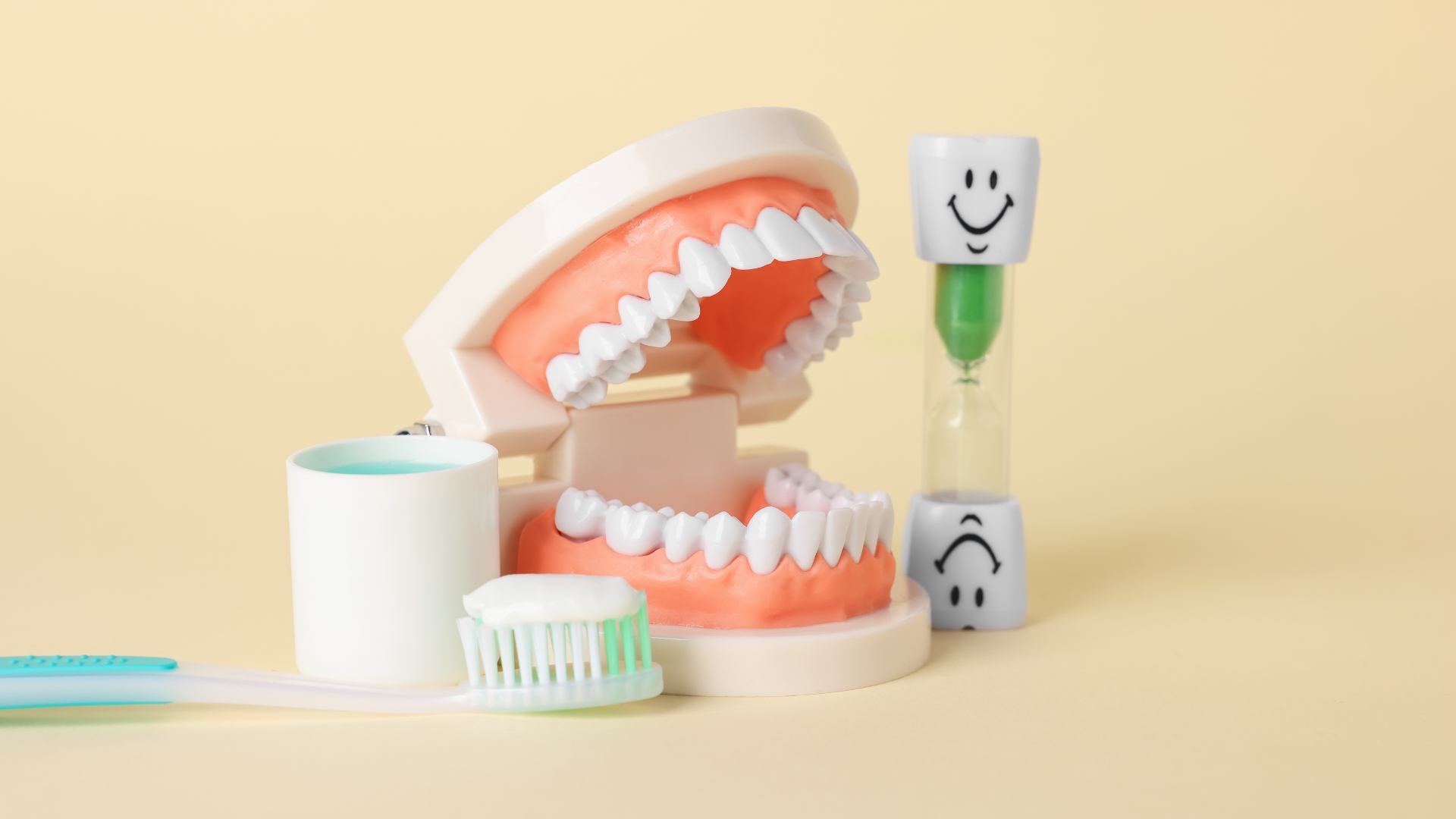 Khi bị viêm lợi trùm, bạn cần vệ sinh răng miệng đúng cách