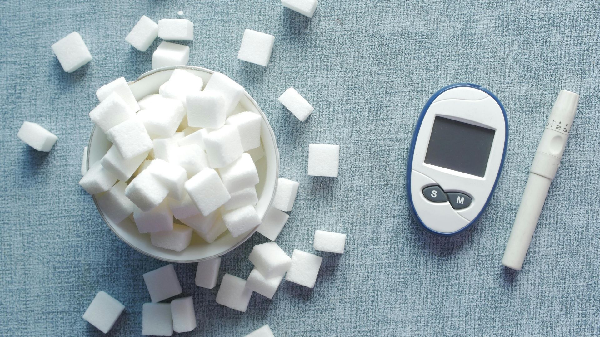 Bệnh lý toàn thân như đái tháo đường có thể làm tăng nguy cơ bị viêm nha chu