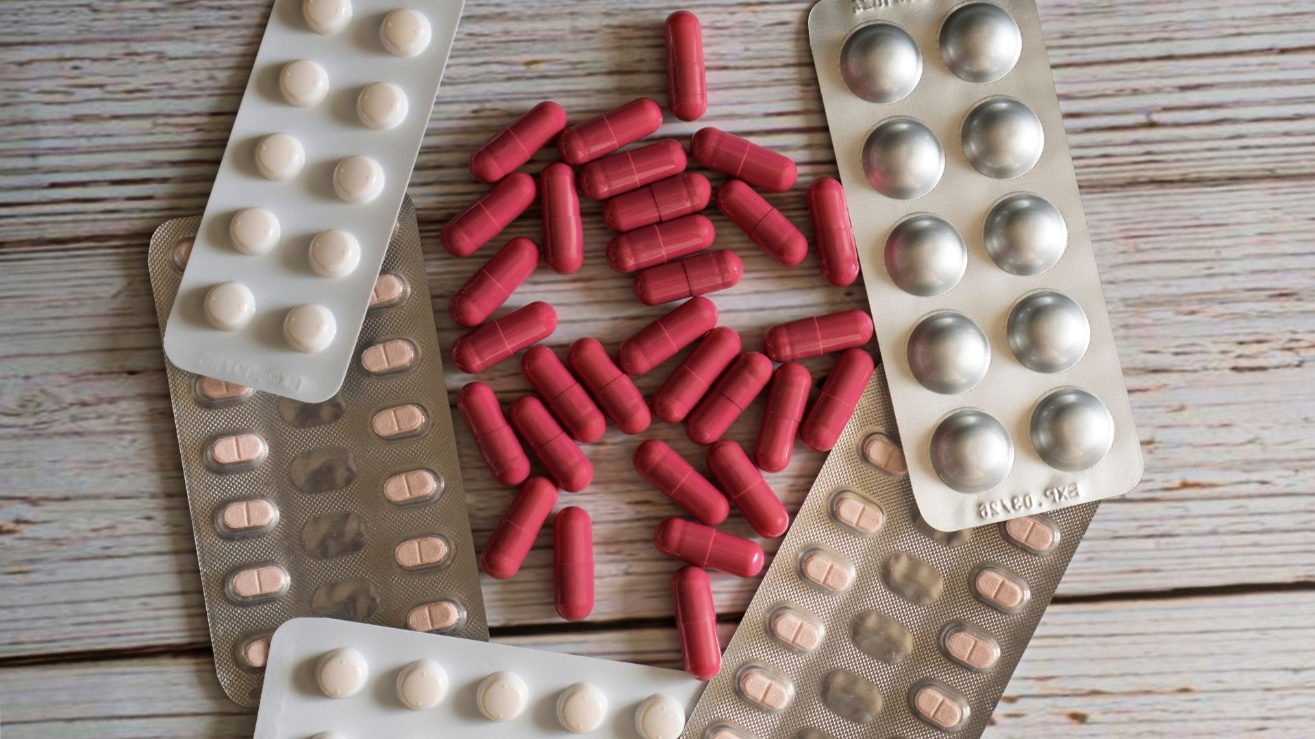 Một số loại thuốc làm tăng nguy cơ bị viêm nha chu