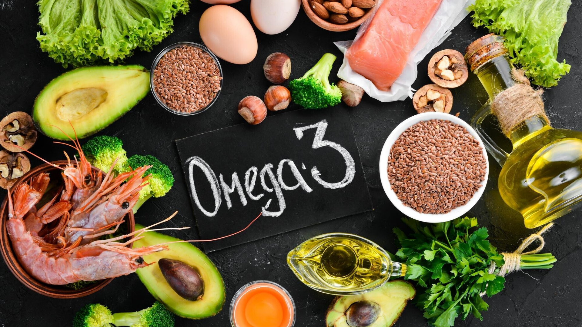 Omega-3 là loại axit béo thiết yếu giúp giảm phản ứng viêm trong cơ thể, từ đó hỗ trợ làm dịu các triệu chứng đau và khó chịu