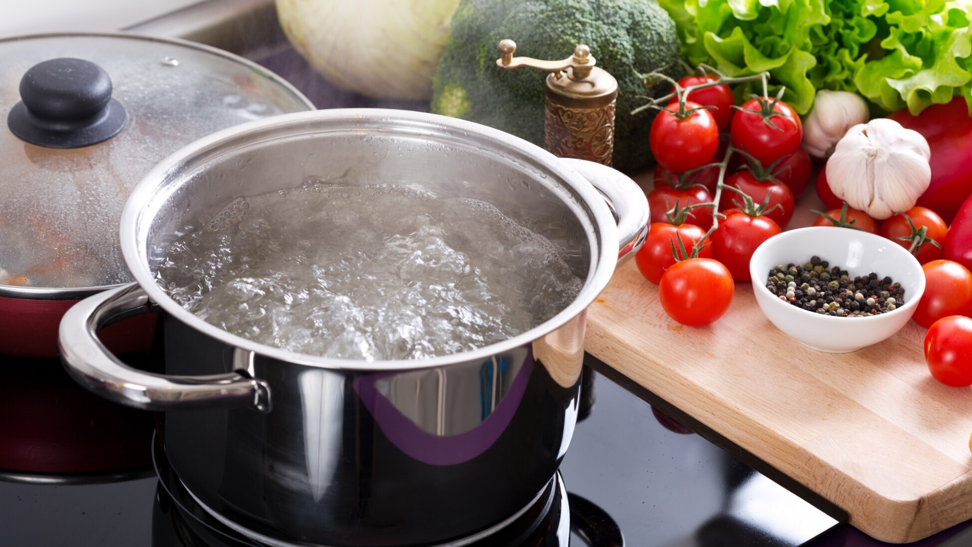 Ưu tiên phương pháp chế biến lành mạnh như hấp, luộc để giữ nguyên giá trị dinh dưỡng có trong thực phẩm