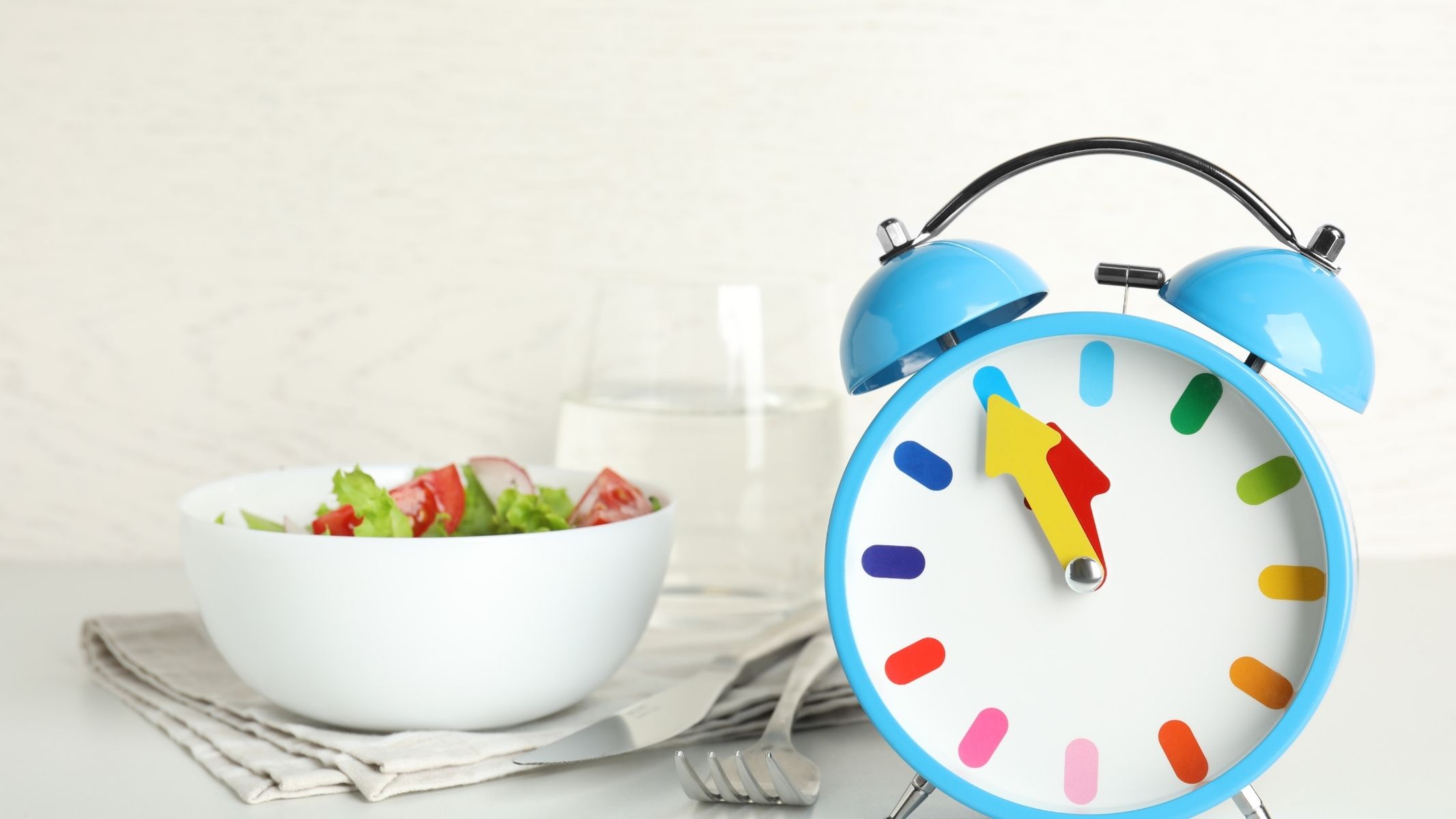 Để phòng ngừa bệnh tiêu hóa, mọi người nên rèn luyện thói quen ăn đúng bữa, nhai kỹ, tránh ăn quá nhanh hoặc ăn khi đang làm việc, xem TV