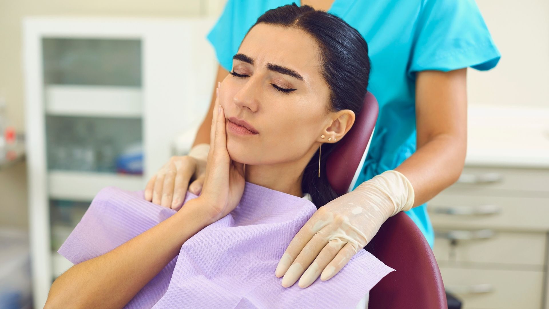 Người bệnh cần đi khám nha khoa khi cơn đau nhức răng tăng dần
