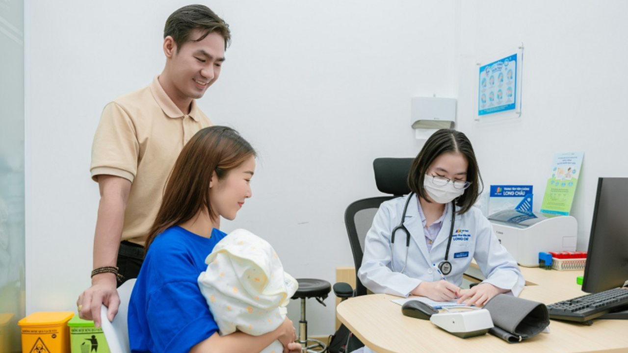 viem-tai-giua-la-gi-nguyen-nhan-gay-benh-va-nguyen-tac-phong-ngua (2).png