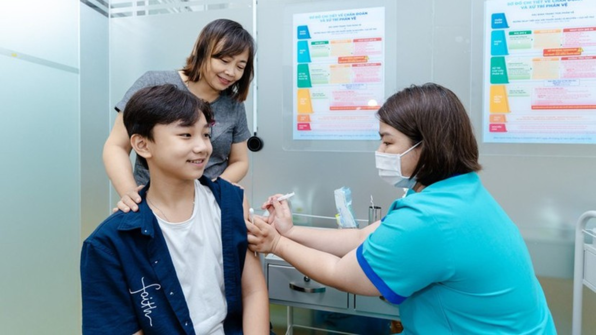 Viêm tai ngoài và viêm tai giữa khác nhau như thế nào? 5