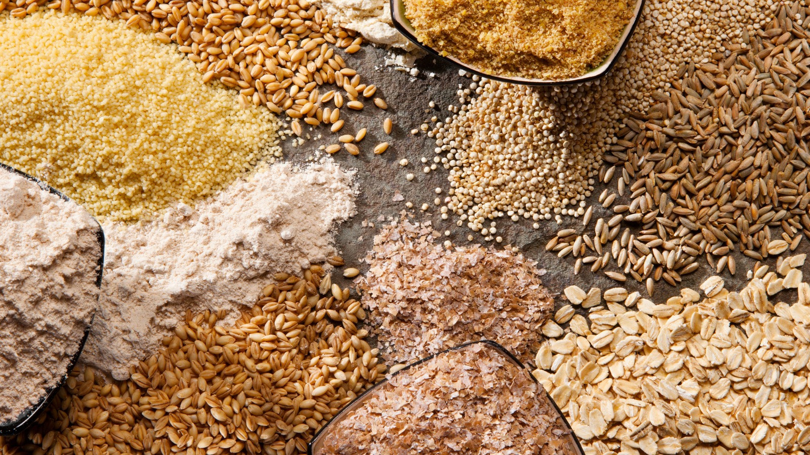 Người bị viêm thận lupus nên bổ sung ngũ cốc nguyên hạt để hỗ trợ tiêu hoá, kiểm soát đường huyết