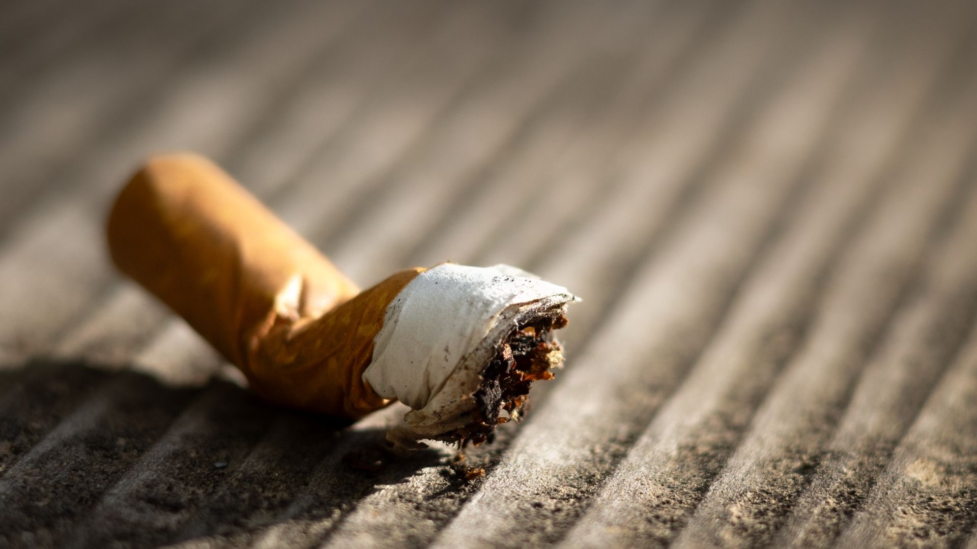 Thuốc lá có thể gây khởi phát viêm thực quản