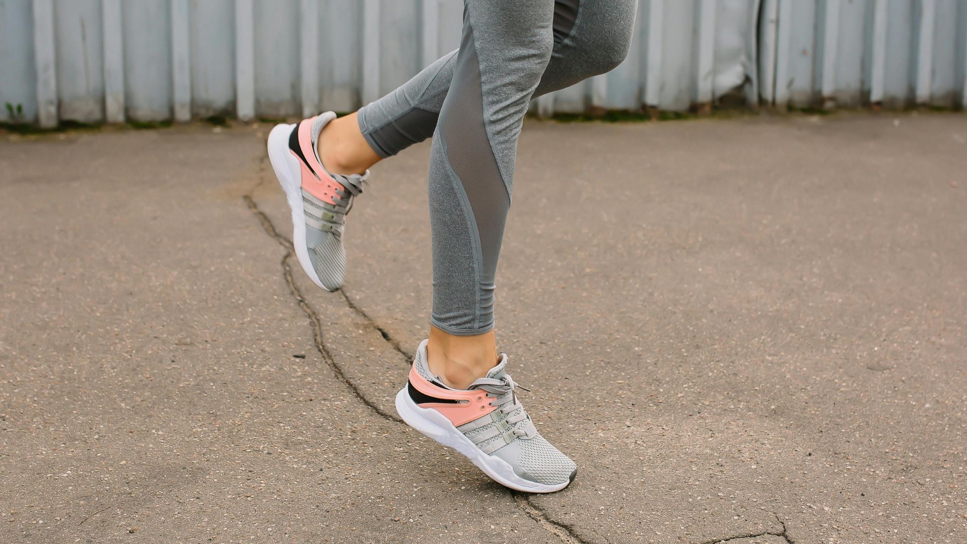 Người bệnh vẫn nên hoạt động nhẹ nhàng theo hướng dẫn từ bác sĩ