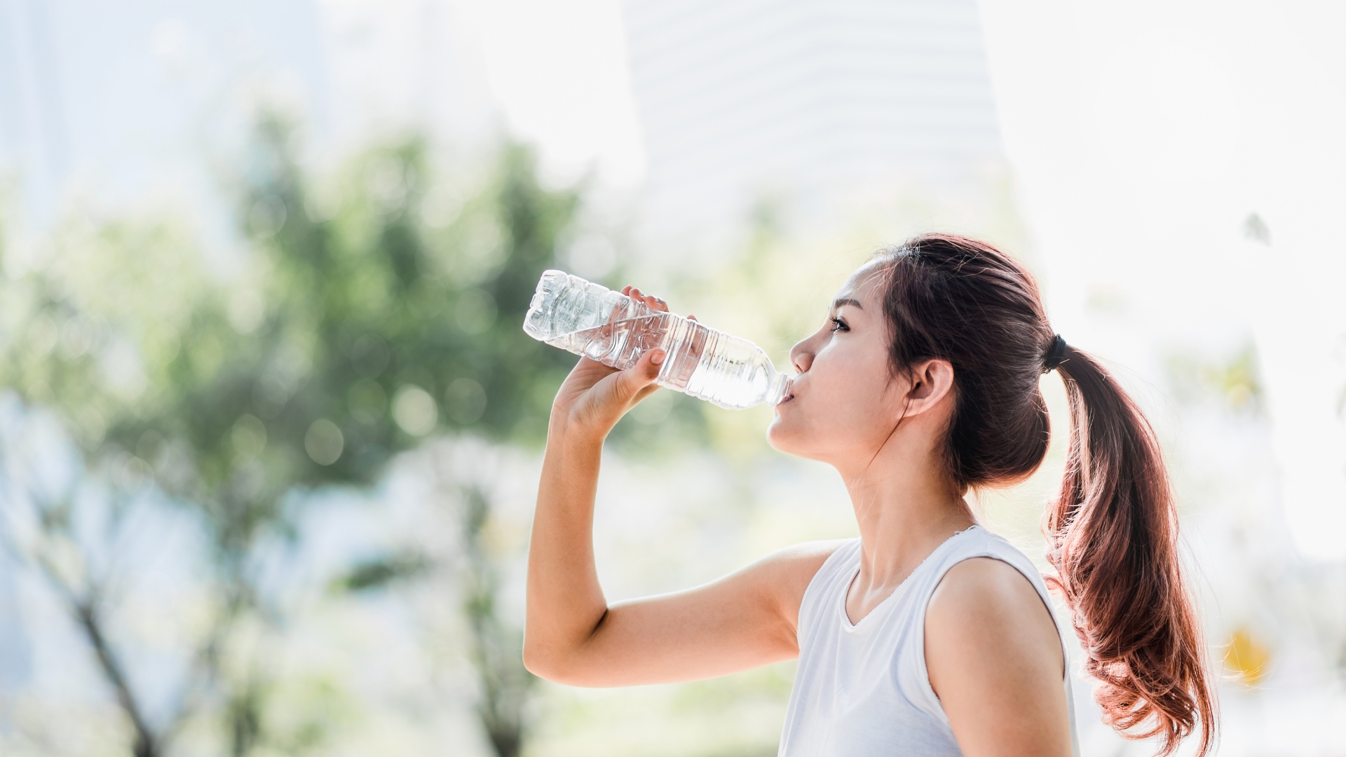 Vận động, uống đủ nước và chế độ ăn lành mạnh sẽ giúp ngừa nguy cơ viêm túi mật hoặc tái phát viêm sau điều trị