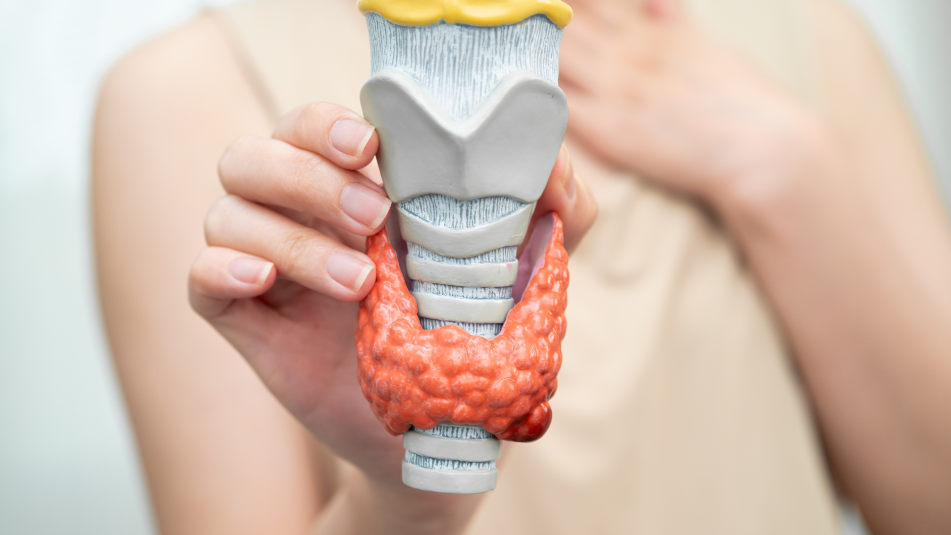 Viêm tuyến giáp sau sinh có nguy hiểm không?