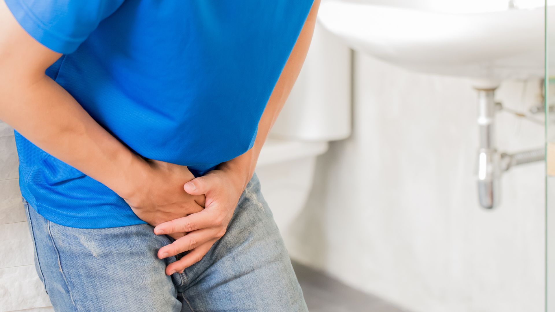 Tiểu buốt là một dấu hiệu của viêm tuyến tiền liệt