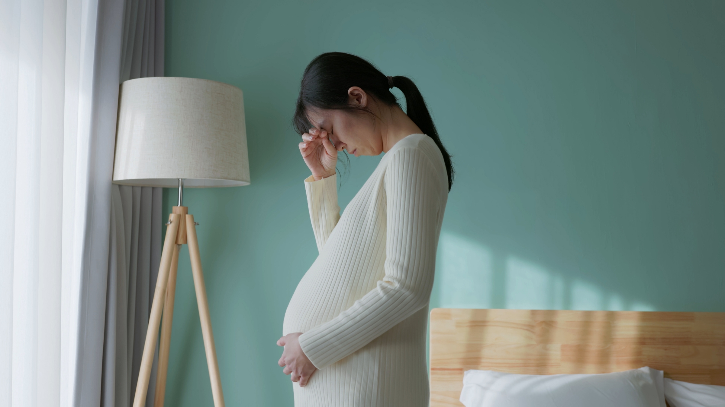 Virus có khả năng truyền từ mẹ sang thai nhi, gây ra các dị tật bẩm sinh nghiêm trọng