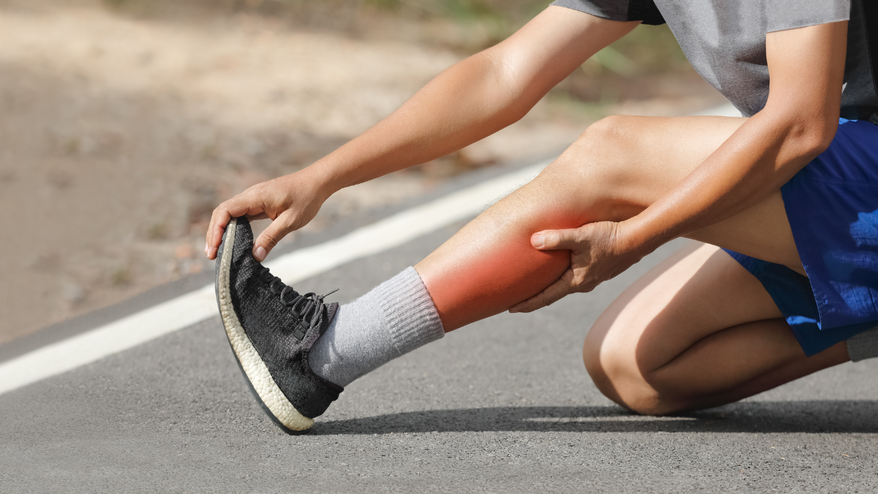 Cơ bắp vận động quá sức là nguyên nhân gây vọp bẻ