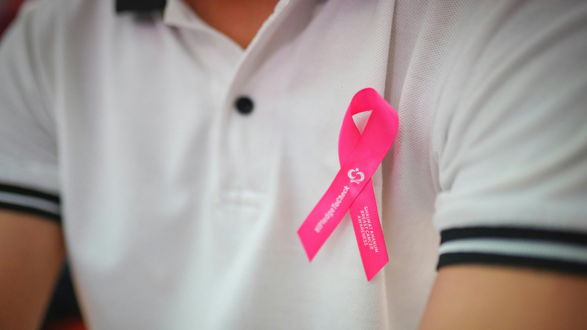 Vú nam xuất hiện cục cứng có thể liên quan đến tình trạng viêm nhiễm