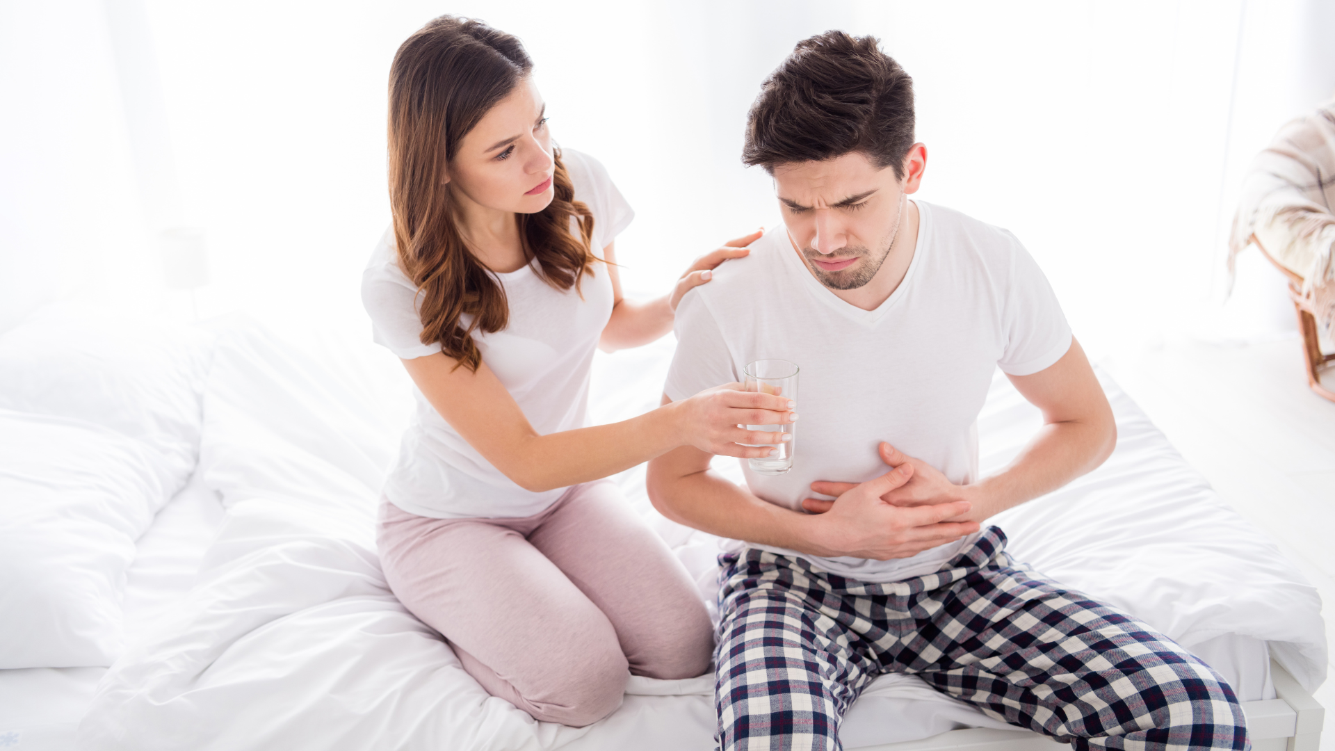 Trong các bệnh lý viêm cấp, người bệnh có thể đi ngoài lỏng mà và đau bụng dữ dội