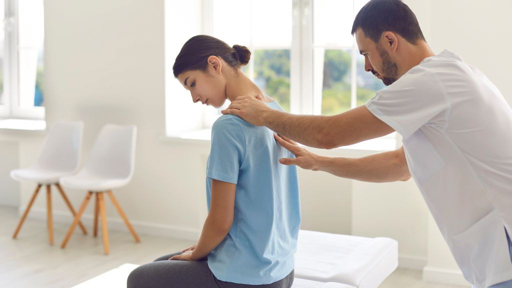 X-quang cột sống chẩn đoán bệnh gì? Lưu ý gì khi chụp? 2