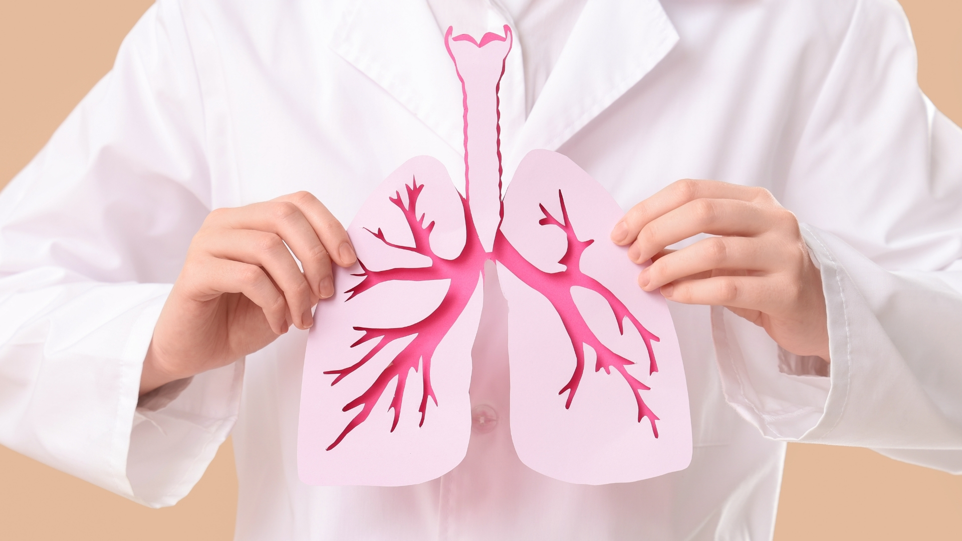 Xạ hình phổi nhìn chung là một kỹ thuật an toàn và ít gây hại cho sức khỏe khi được thực hiện đúng chỉ định