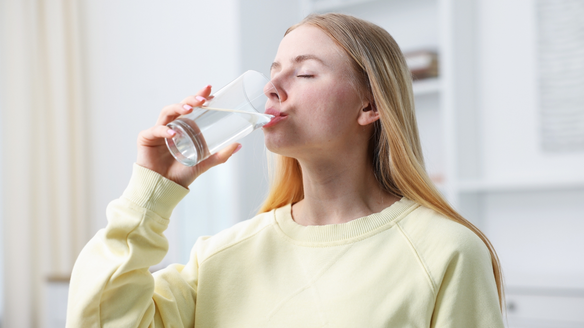 Sau khi thực hiện, nên uống nhiều nước để hỗ trợ đào thải chất phóng xạ ra khỏi cơ thể nhanh hơn