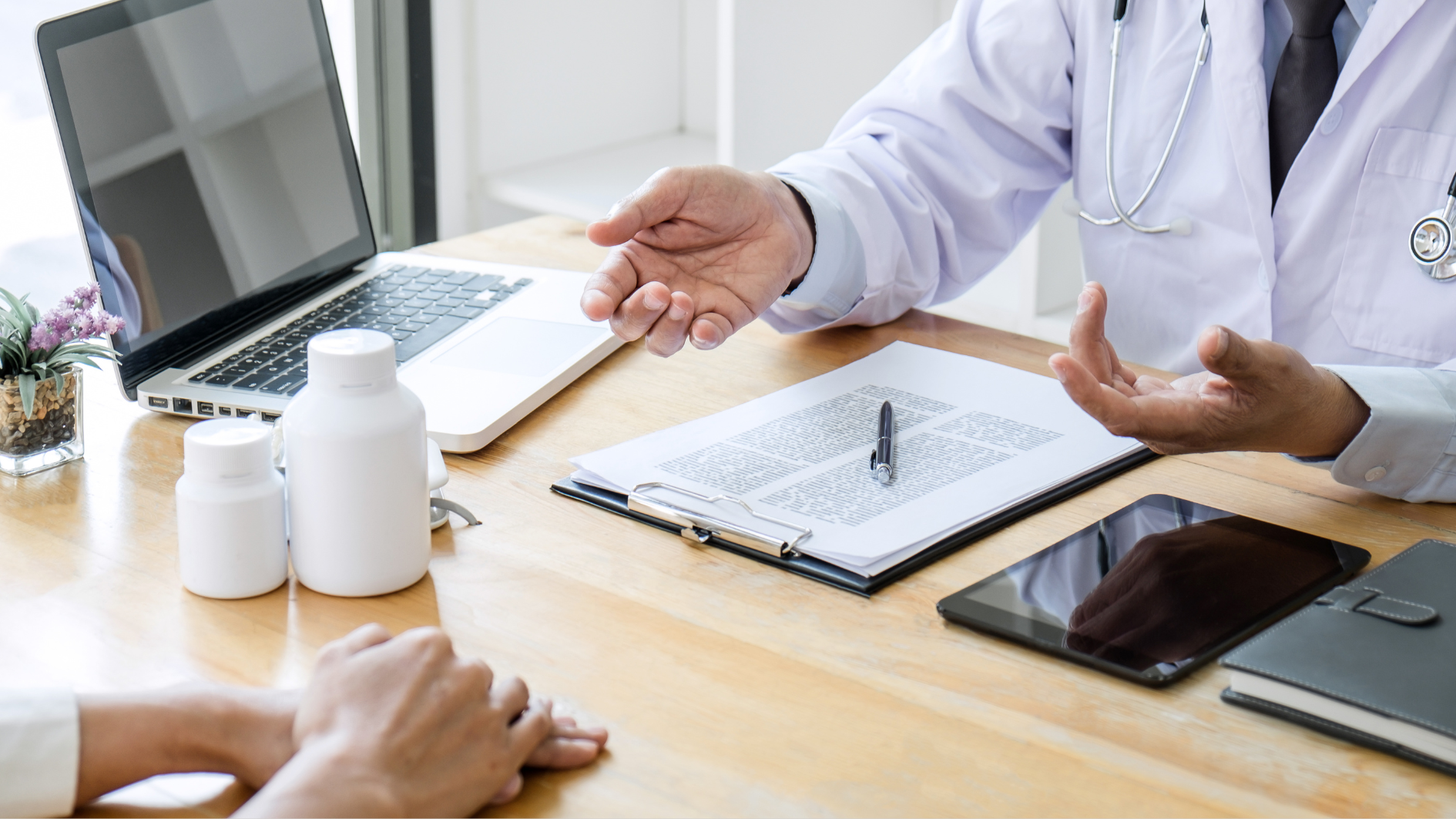 Trao đổi với bác sĩ khi có kết quả xạ hình tuyến giáp bất thường