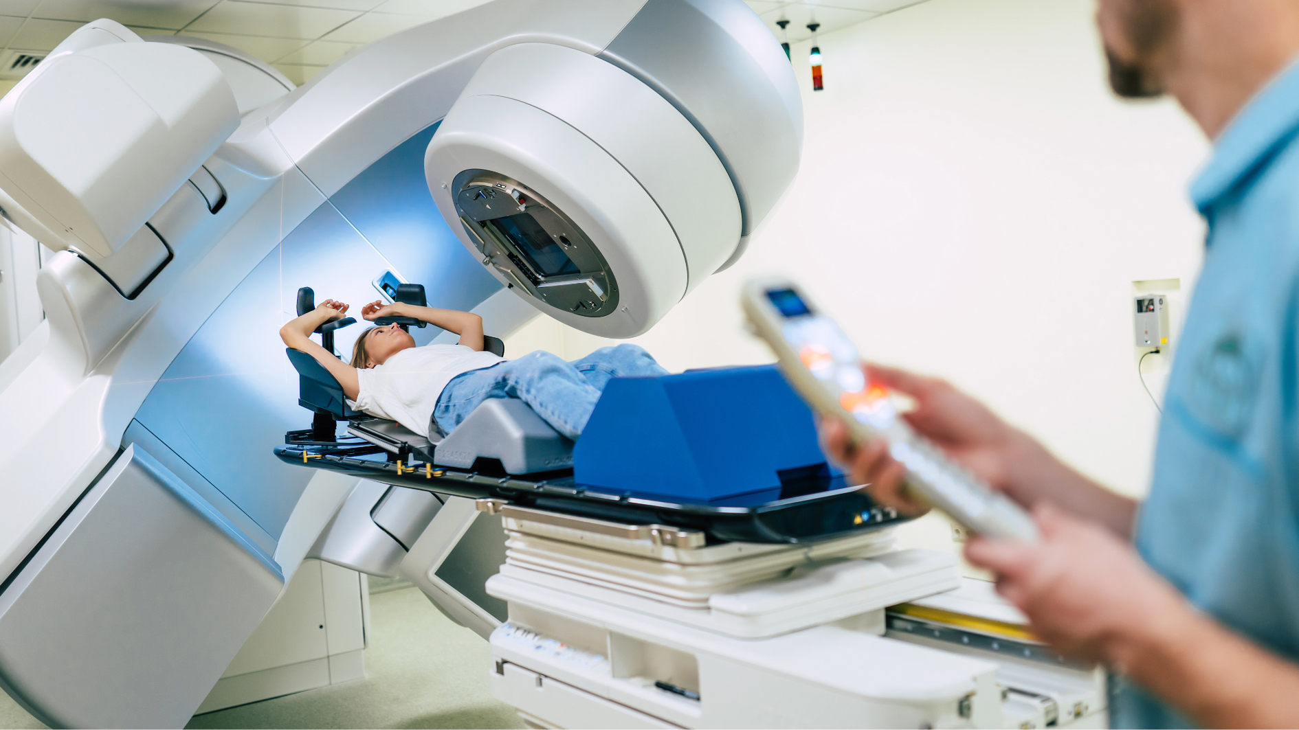 Xạ trị có đau không? Cách làm dịu cảm giác đau sau khi xạ trị 2