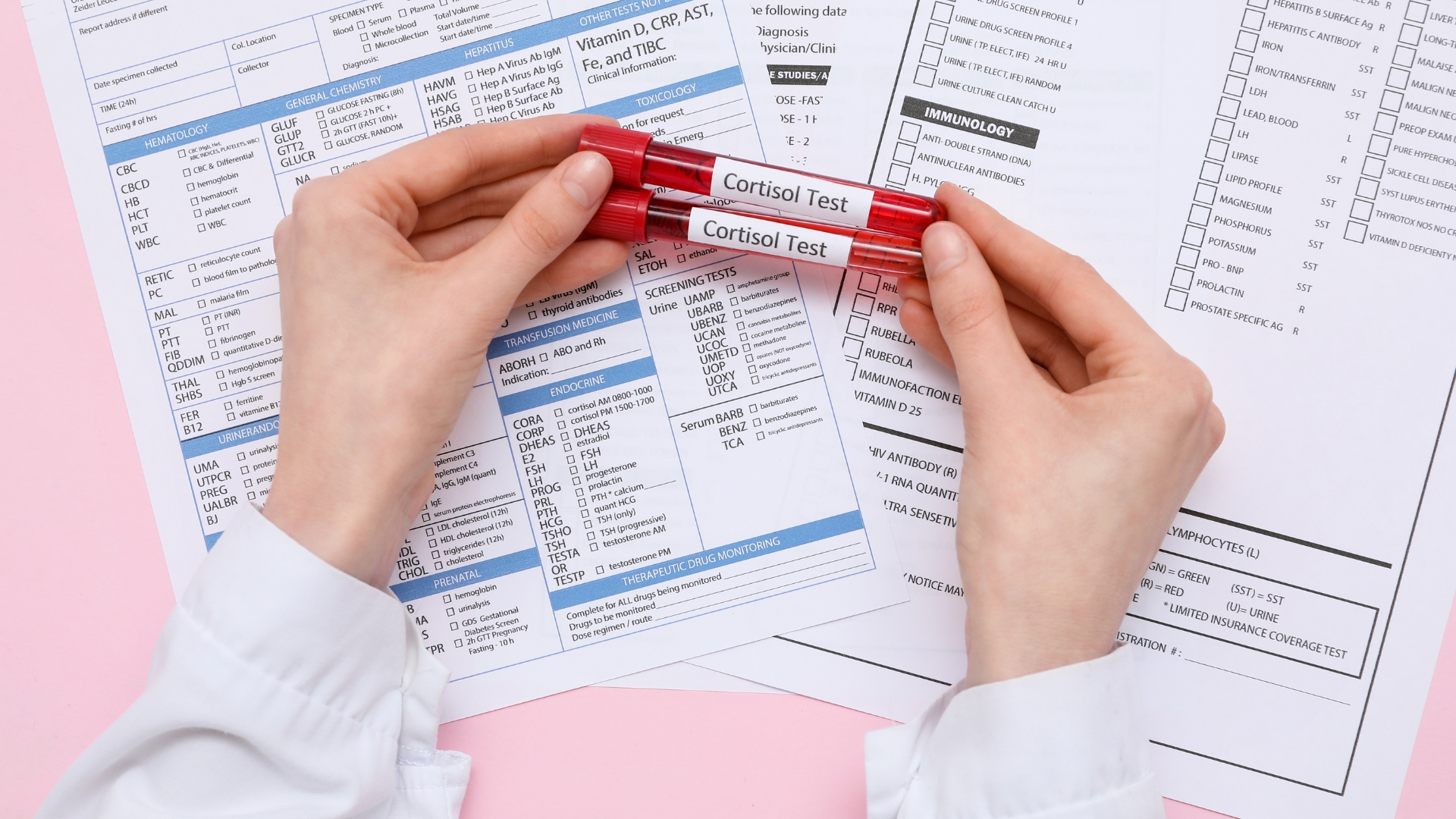 Lấy máu xét nghiệm buổi sáng giúp đánh giá hoạt động nền của tuyến thượng thận