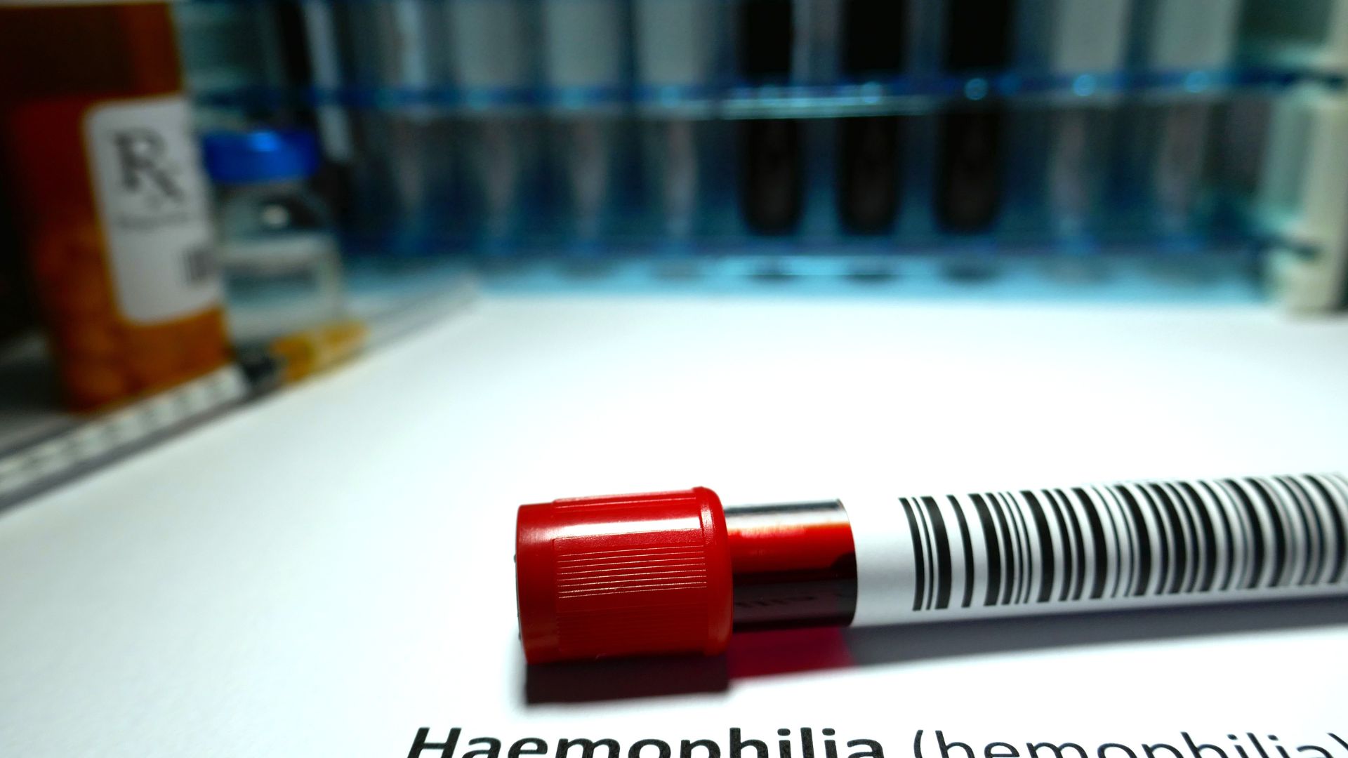 Xét nghiệm gen Hemophilia phân tích ADN để phát hiện đột biến gen F8 và F9, giúp xác định người mang gen bệnh