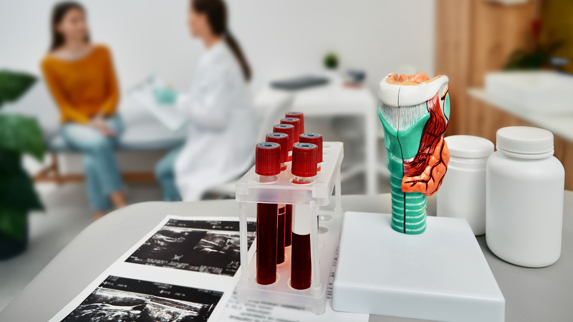 Xét nghiệm hormone tuyến giáp giúp hỗ trợ chẩn đoán bệnh bướu cổ nói chung