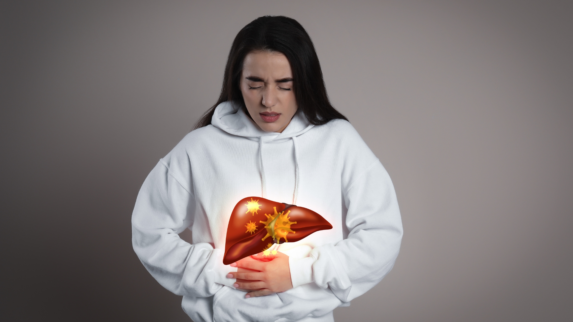 Những người mắc viêm gan B, viêm gan C mạn tính, xơ gan hoặc có tiền sử gia đình mắc ung thư gan nên xét nghiệm máu định kỳ