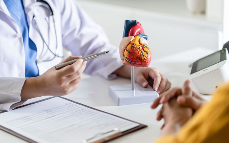 Một số yếu tố khác ngoài tim của có thể gây tăng men tim như thuyên tắc phổi...