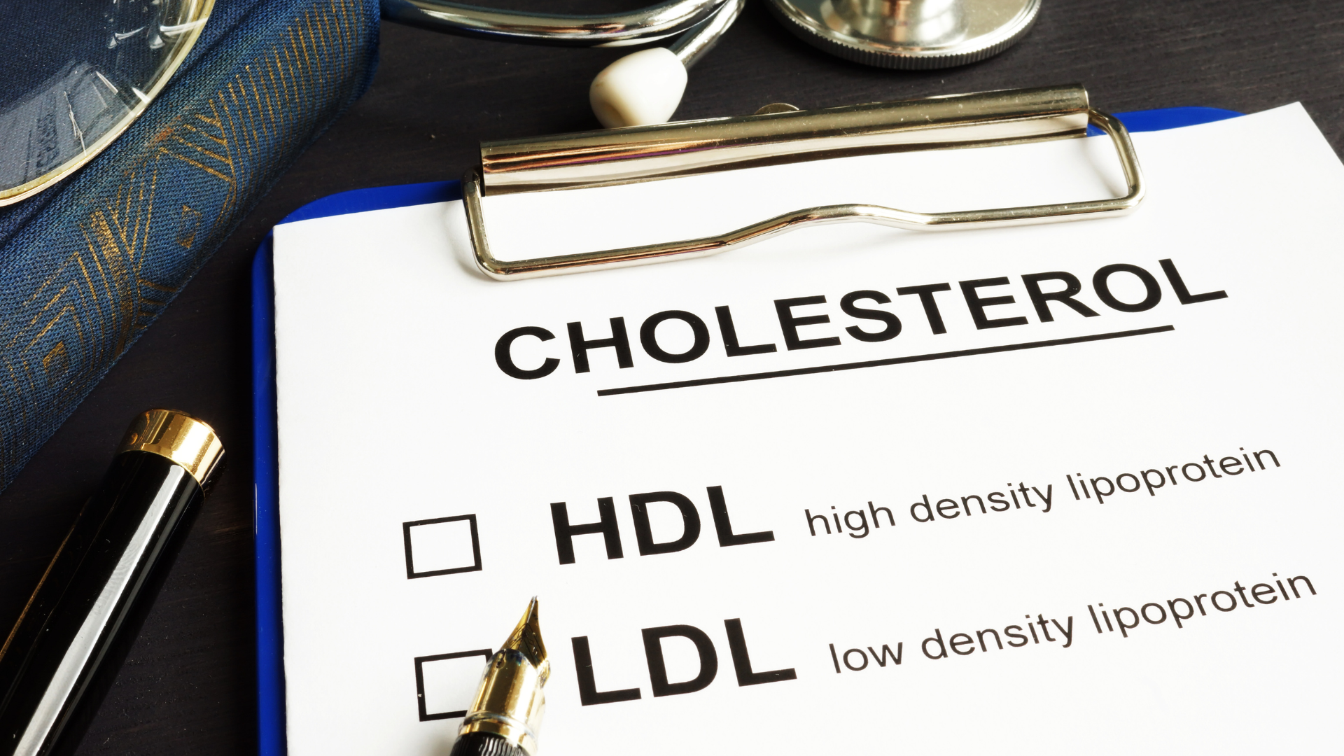 LDL-cholesterol và HDL-cholesterol là hai trong số những chỉ số được kiểm tra trong xét nghiệm mỡ máu