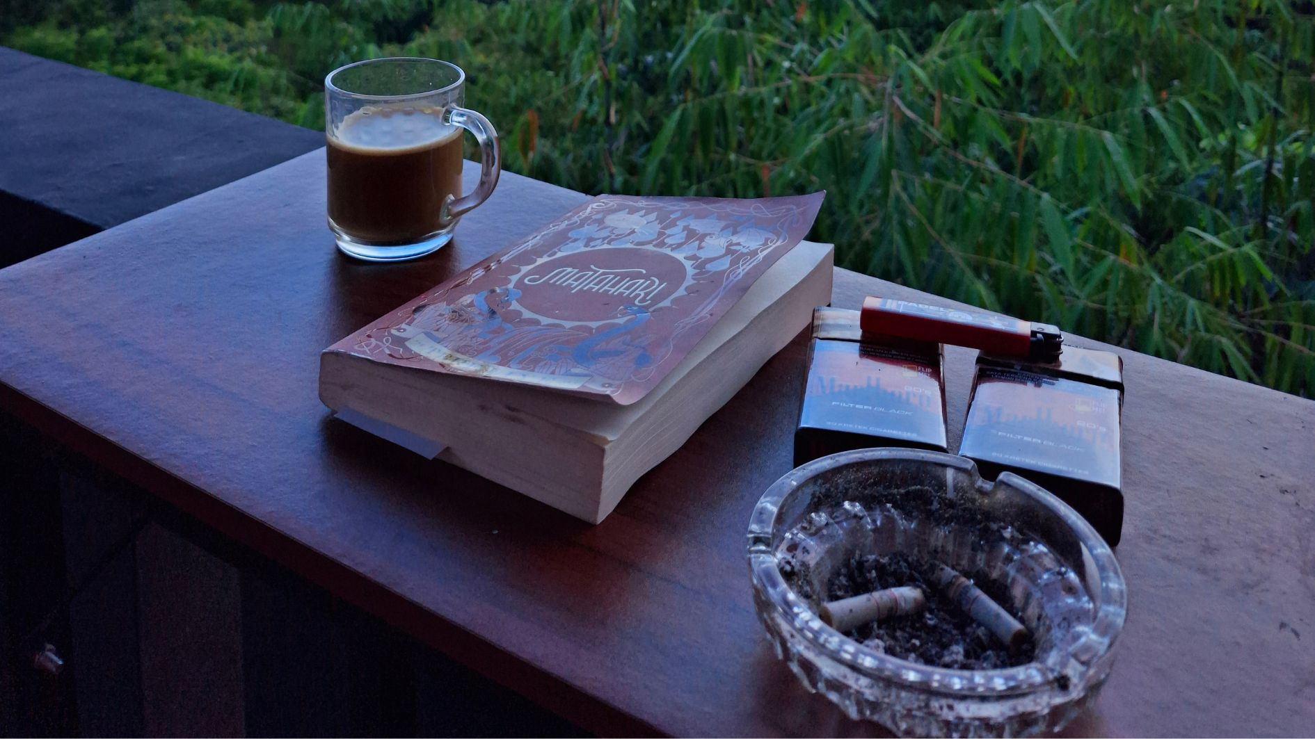 Tránh sử dụng chất kích thích như cà phê, chè, thuốc lá,... trước khi xét nghiệm tiểu đường