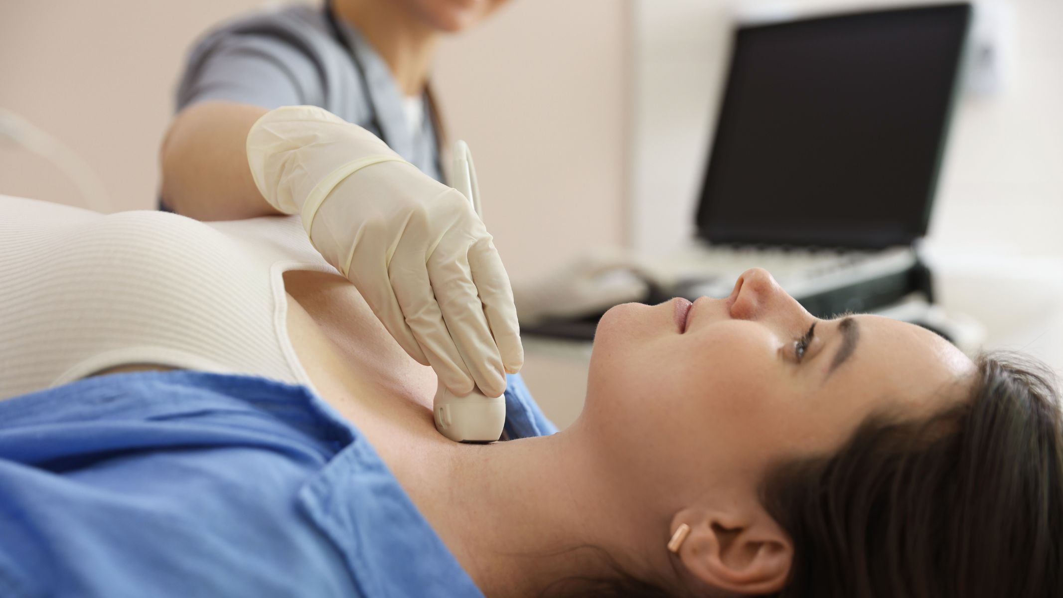 Siêu âm là kỹ thuật xét nghiệm ung thư tuyến giáp cơ bản nhất được thực hiện khi nghi ngờ bệnh lý tuyến giáp