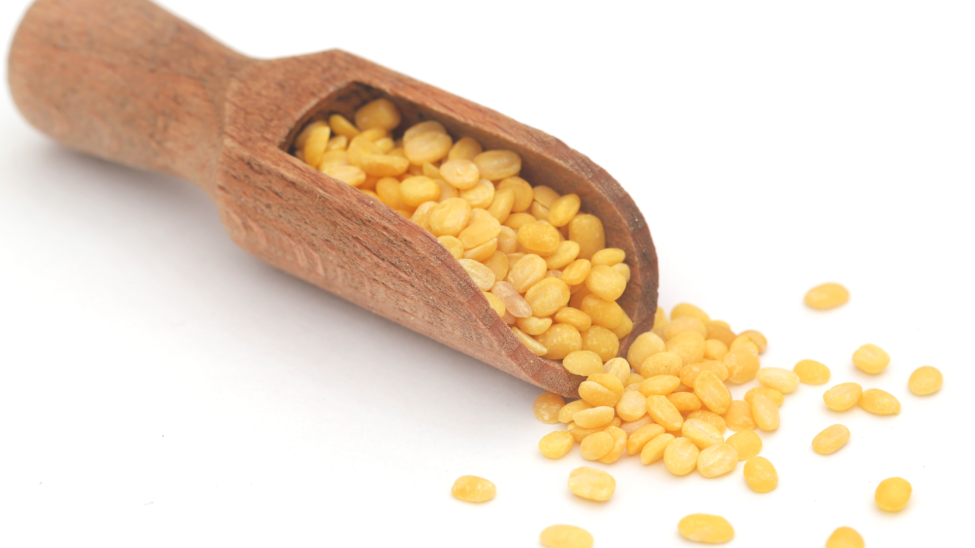 Đậu xanh trong xôi bắp bổ sung protein thực vật, giúp duy trì khối lượng cơ và phục hồi mô