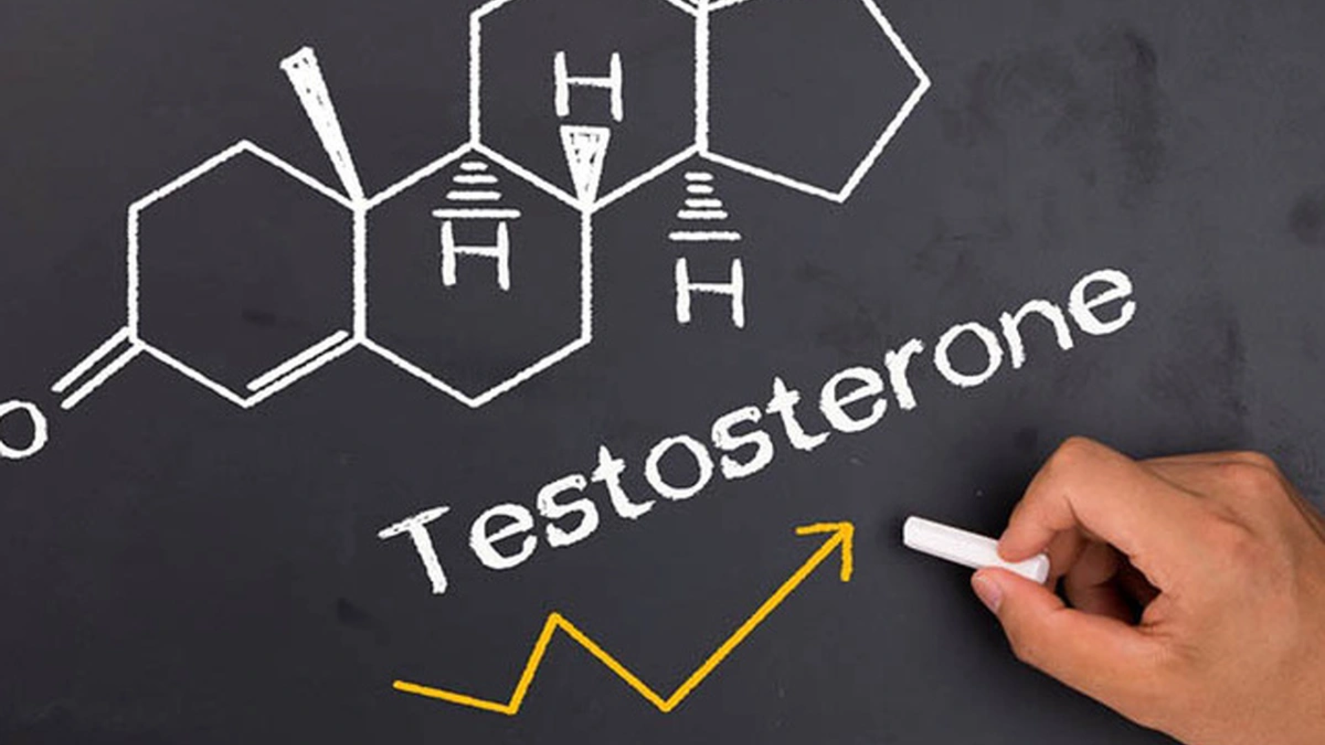 Hormone testosterone tăng cao đột ngột trong giai đoạn dậy thì khiến phản xạ xuất tinh xảy ra nhanh hơn bình thường