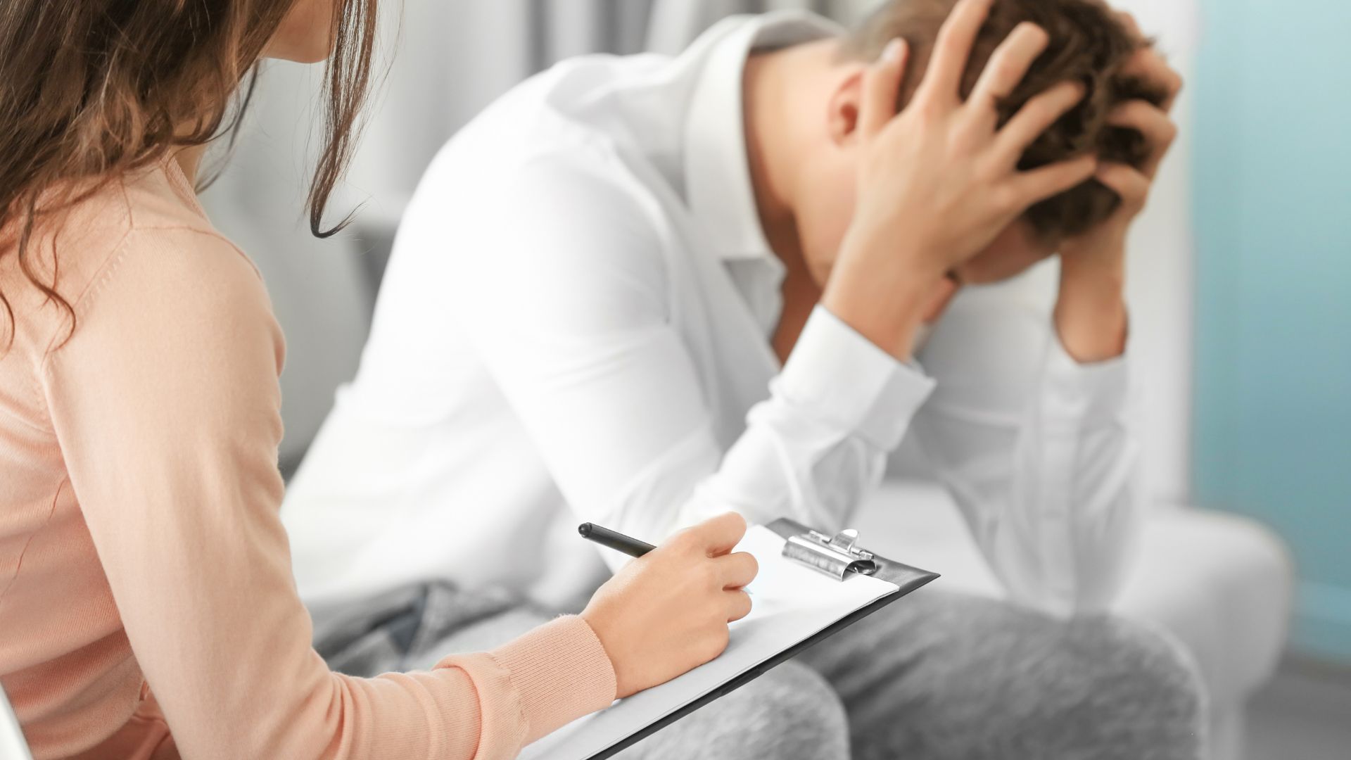 Để chẩn đoán chính xác bệnh cần phỏng vấn tâm lý chuyên sâu và đánh giá toàn diện bởi bác sĩ