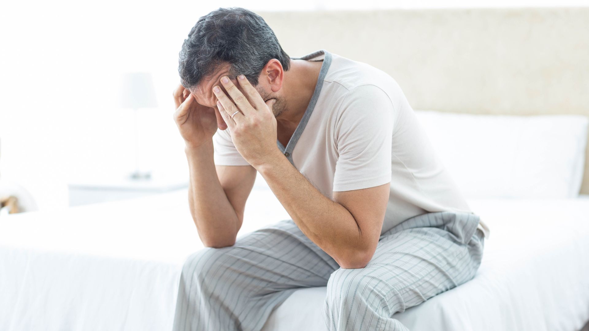 Yếu sinh lý không chỉ là vấn đề riêng tư mà còn ảnh hưởng sâu sắc đến chất lượng cuộc sống